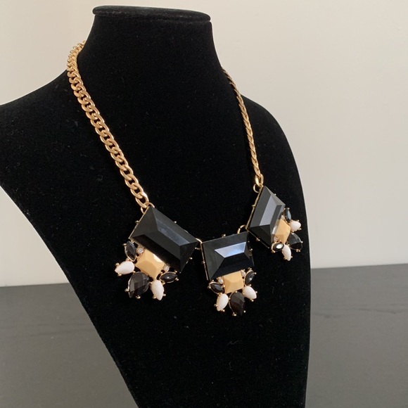 Charming Charlie statement necklace - Picture 7 of 7